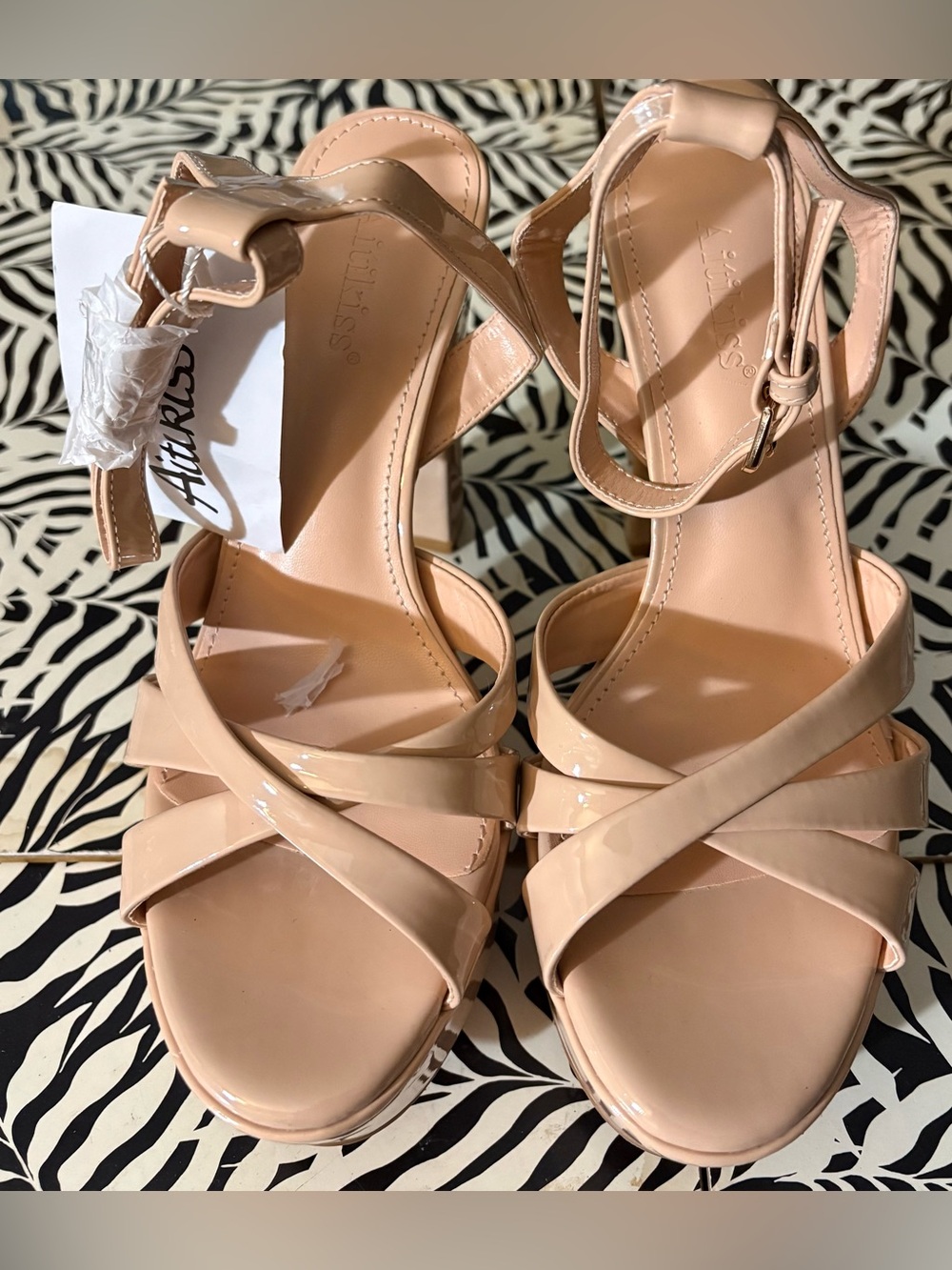 Source Unknown Nude Patent Crisscross Block Heels